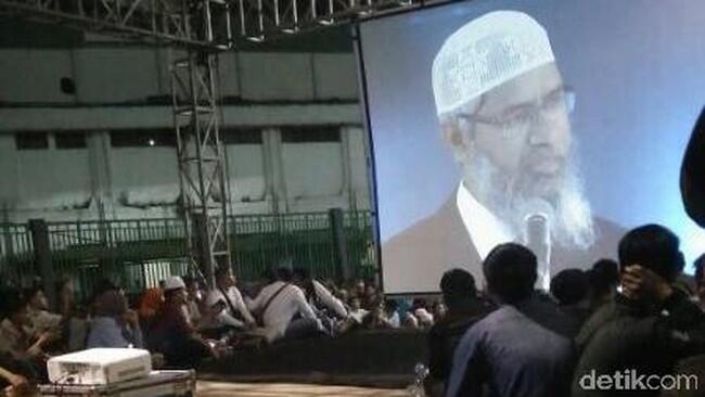 Zakir naik : ada kesamaan ajaran islam dan kristen