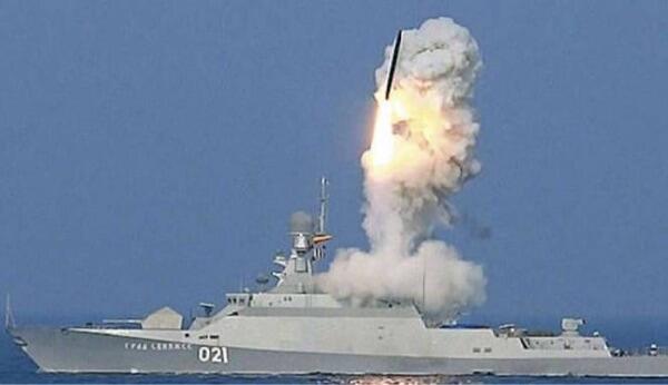 Rudal Jelajah Kalibr Rusia vs Tomahawk AS, Canggih Mana?