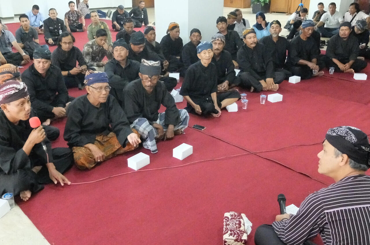 Mengendus Aroma Persaingan di Rembang
