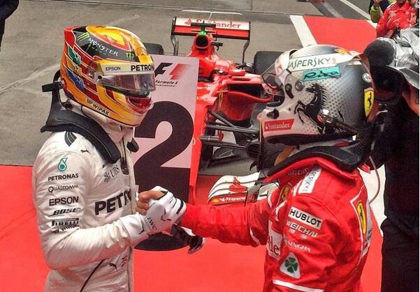 Duel Ferrari vs Mercedes Bikin F1 Makin Seru