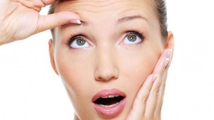 Lima Kebiasaan yang Membuat Perempuan Terlihat Lebih Tua 10 Tahun