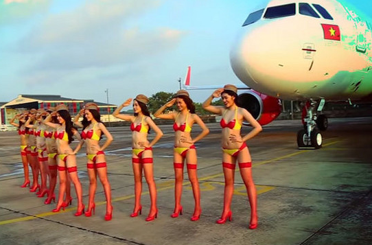 Bisakah 'Maskapai Bikini' Terbangi Langit Indonesia?