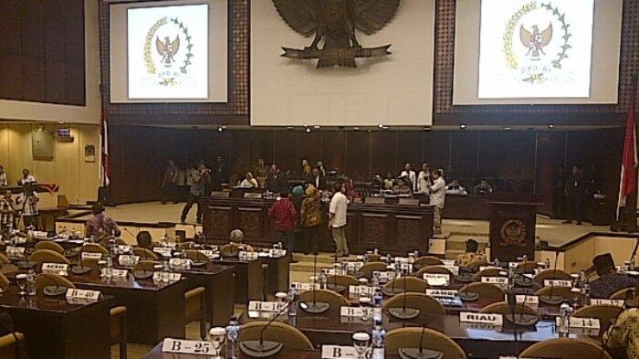 Oesman Sapta Kesal Diprotes Senator Saat Pimpin Rapat Paripurna