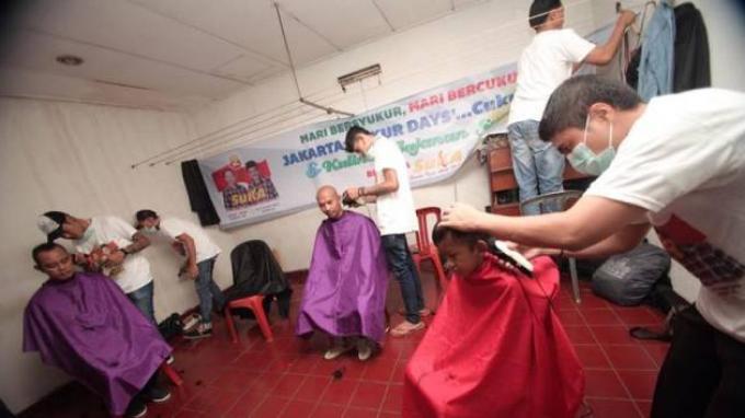 Relawan SuKA Gelar Acara 'Cukur Days'