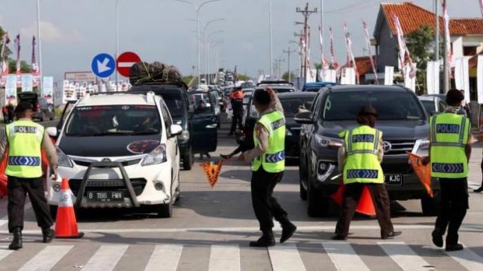Pemudik yang Gunakan Tol Brebes-Pemalang Gratis