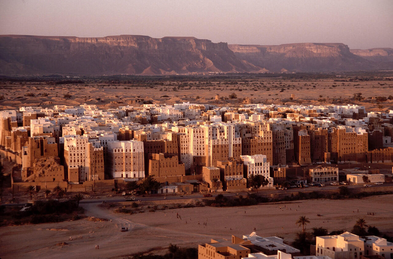 Mengenal kota asal AR Baswedan : Shibam, Kota Pencakar Langit Tertua di Dunia 