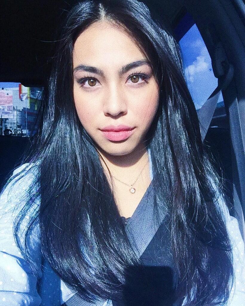 Sosok Perempuan Ini Curi Perhatian di Panggung Debat Pilkada DKI