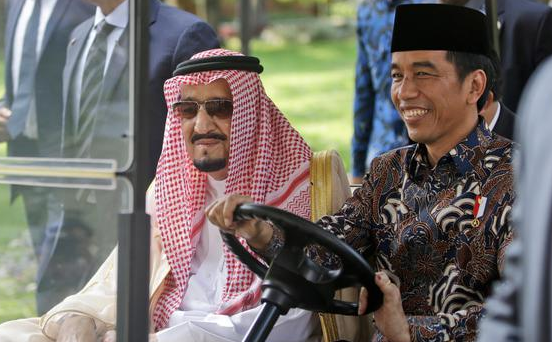 Yang Dibutuhkan Bukan Hanya Payung di Kala Hujan, Pak Presiden..