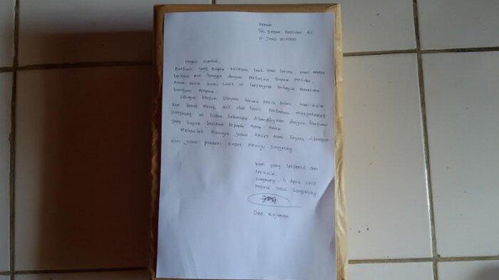 Cerita Beras Merah Warga Sungkung dan Sepucuk Surat untuk Presiden Jokowi