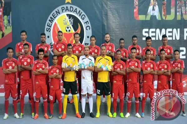 JERSEY-JERSEY TIM GO-JEK TRAVELOKA LIGA 1 2017