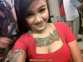 Bobotoh cantik rela di tato tubuhnya demi Persib