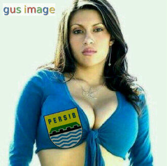 Bobotoh cantik rela di tato tubuhnya demi Persib