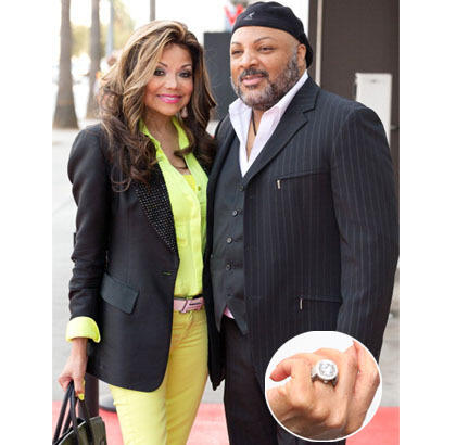 8 Selebriti dengan Cincin Pertunangan Mewah 