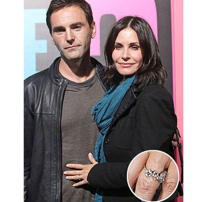 8 Selebriti dengan Cincin Pertunangan Mewah 