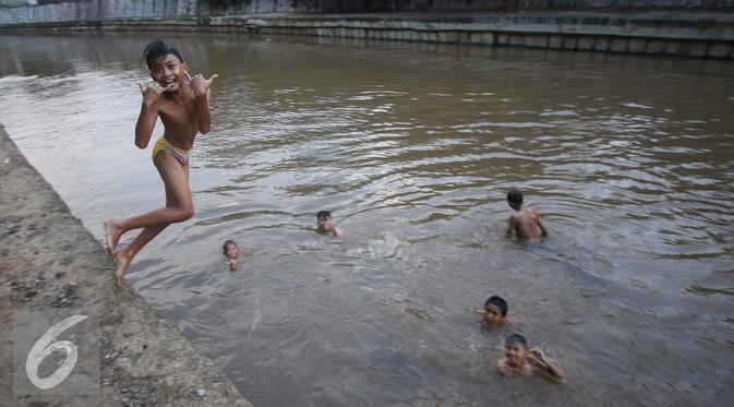 Sampah Menghilang dari Sungai di Jakarta