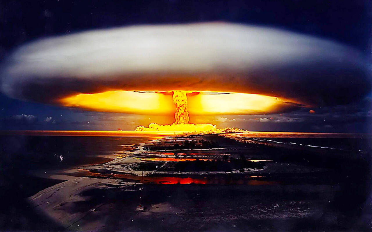 6 fakta TSAR BOMBA ,bom nuklir terbesar dan terdasyat