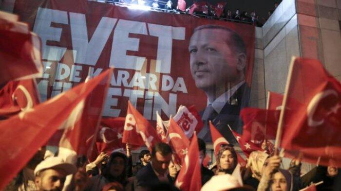 Erdogan Menangkan Referendum, Turki Tinggalkan Sistem Parlementer