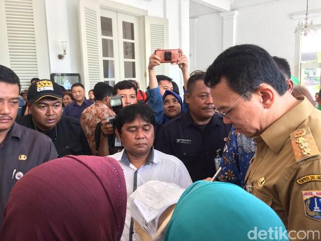 Ahok Curiga Ada Permainan di Pembagian Rusun Warga Bukit Duri