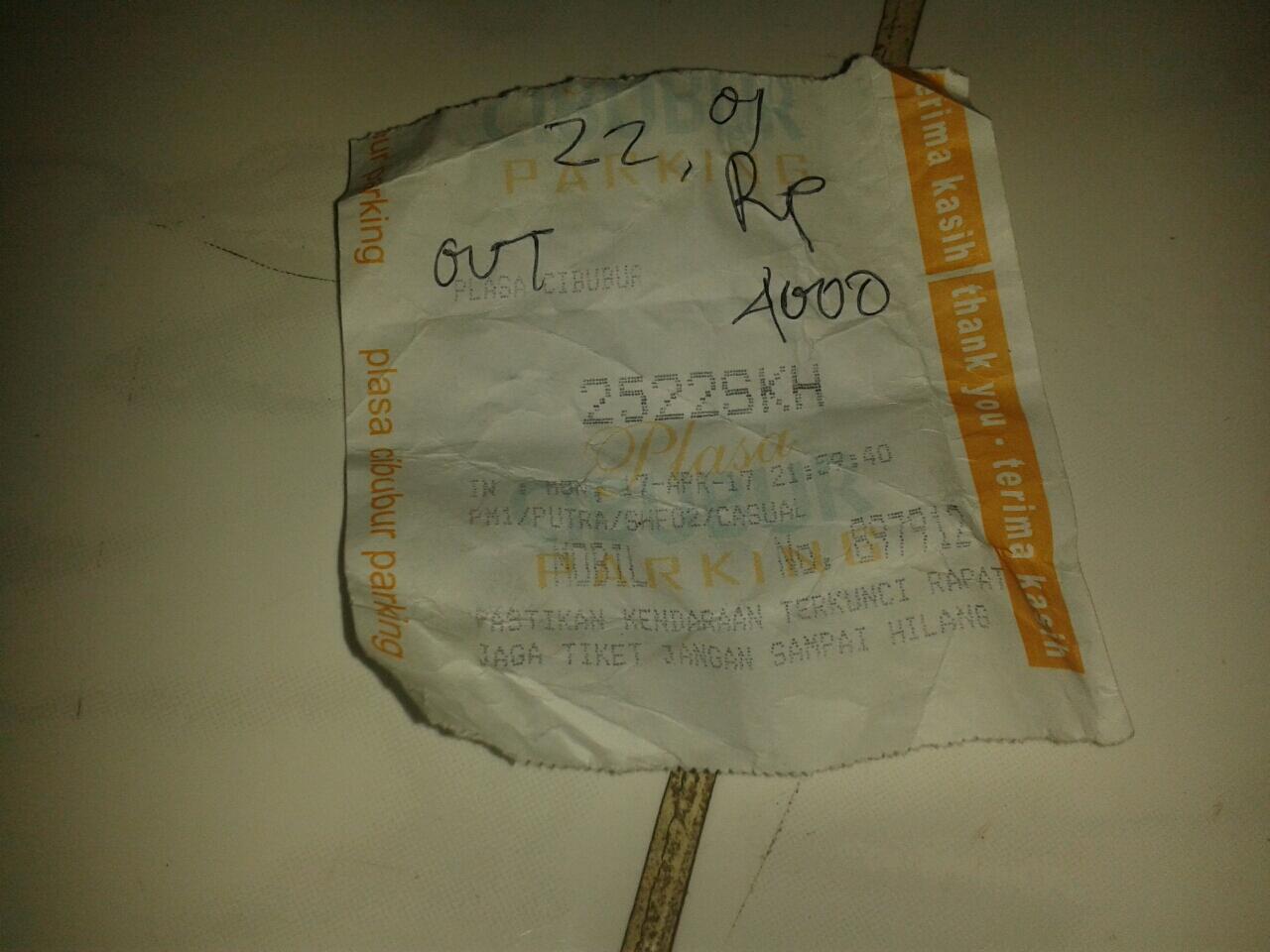 waspada parkir di cibubur plasa