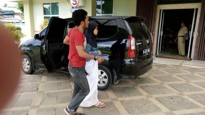 Ibu Pembunuh Anak Kandung Dibawa ke Rumah Sakit Jiwa