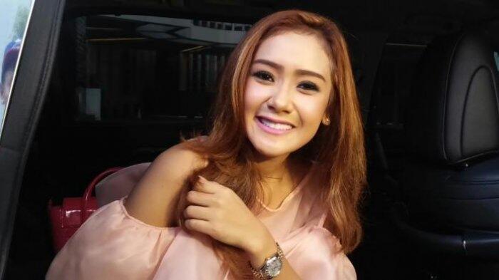 Kabar Nikah Siri Membuat Cita Citata Ucapkan Istigfar