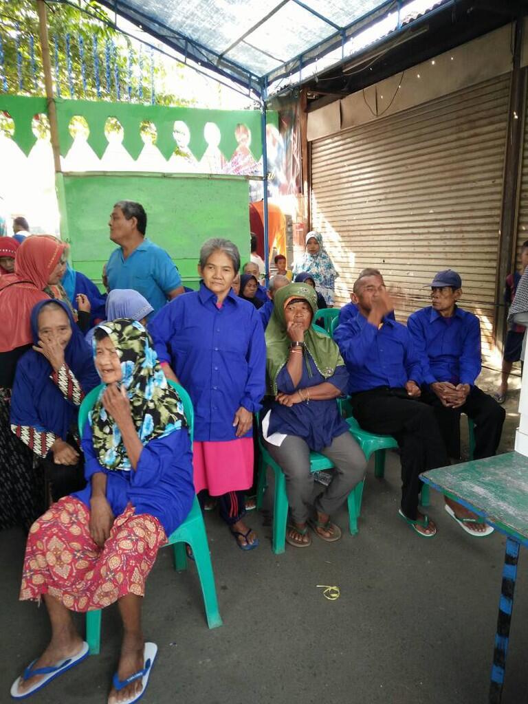 Lansia di Panti Antusias Ikuti Pilkada DKI