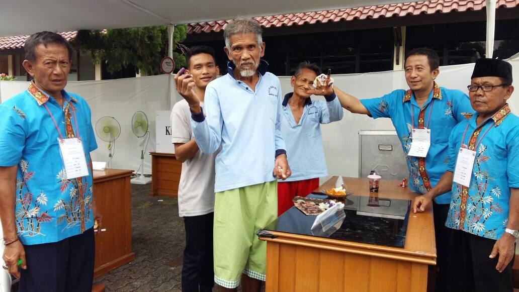 Lansia di Panti Antusias Ikuti Pilkada DKI