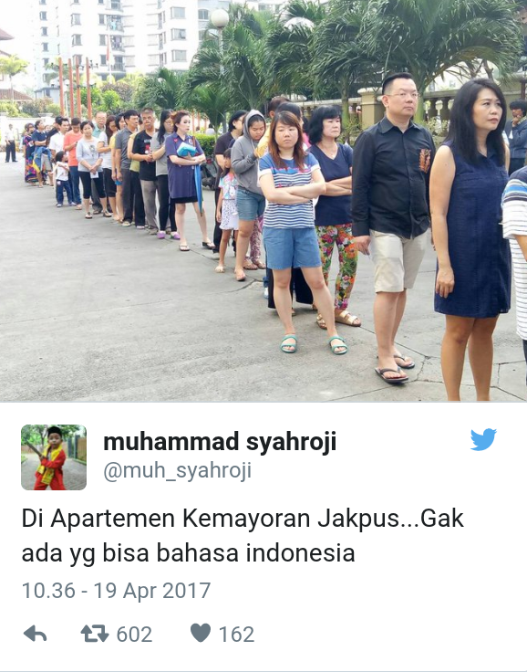 Warga Temukan Antrian Pemilih Tak Bisa Bahasa Indonesia di Kawasan Aprtemen Kemayoran