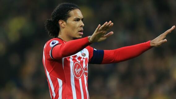 Arsenal dan Liverpool Bersaing Dapatkan Bek Southampton