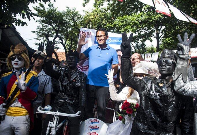 Potret Perjalanan Anies-Uno Menggapai Jakarta