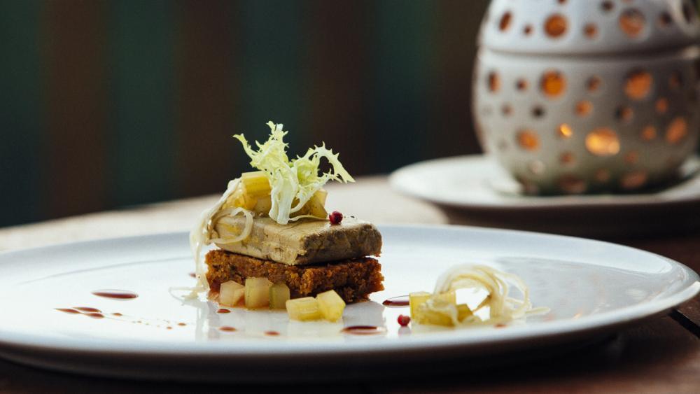 RASAKAN KEMEWAHAN 5 RESTORAN INDONESIA TERBAIK VERSI LUXURY RESTAURANT AWARDS INI!