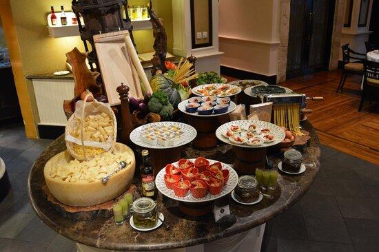 RASAKAN KEMEWAHAN 5 RESTORAN INDONESIA TERBAIK VERSI LUXURY RESTAURANT AWARDS INI!