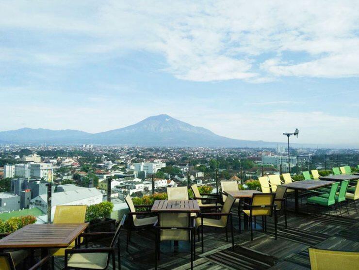 Ini dia Tempat Makan dan Nongkrong di Wilayah Malang dengan Pemandangan Spektakuler 