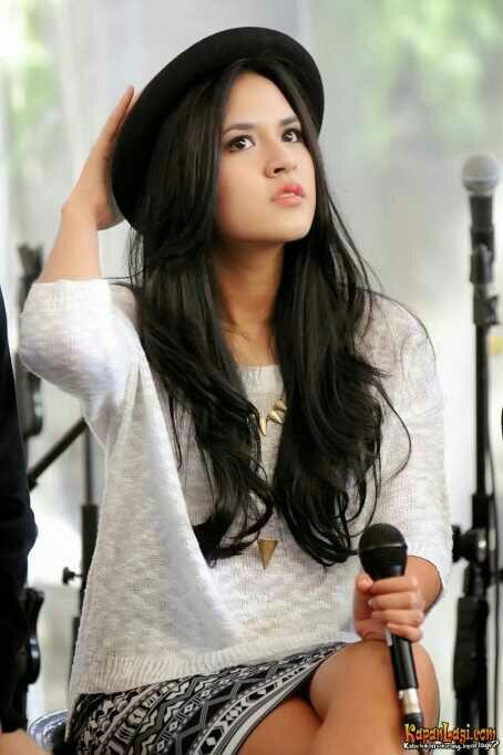 Raisa X Isyana