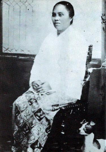  10 DERETAN KARTINI YANG PANTAS DIRINDUKAN