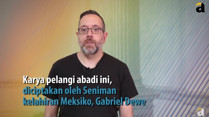 Seniman ini mengubah benang menjadi pelangi yang indah dalam ruangan
