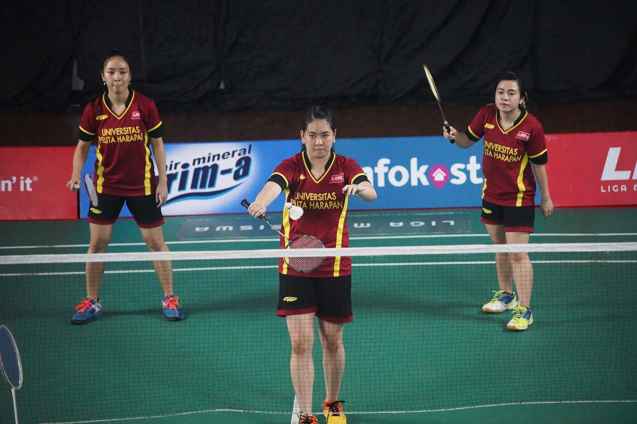 Moment pertandingan hari pertama LIMA Badminton GJC
