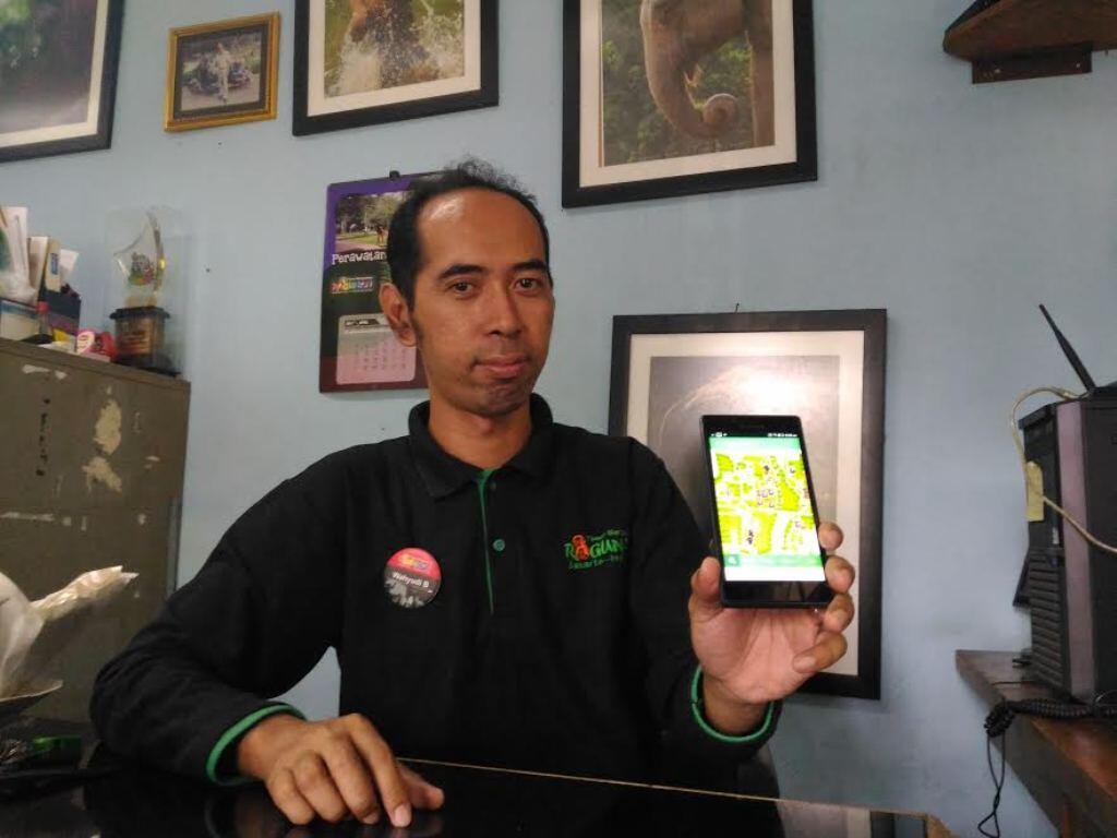 Menjelajahi Kebun Binatang Ragunan Ditemani Aplikasi Android