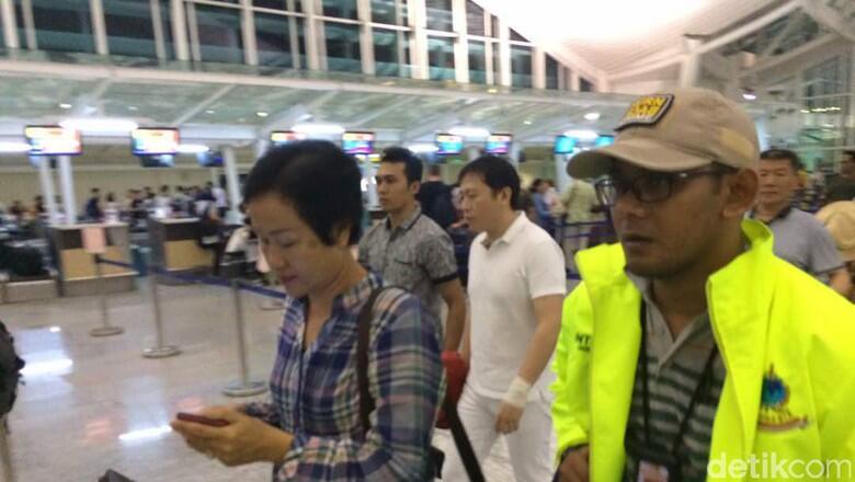 Imigrasi Men-Deportasi Buronan Interpol China yang Coba Bunuh Diri di Bali
