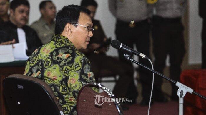 Susun Nota Pembelaan Untuk Dibacakan dalam Sidang, Penasihat Hukum Ahok Begadang