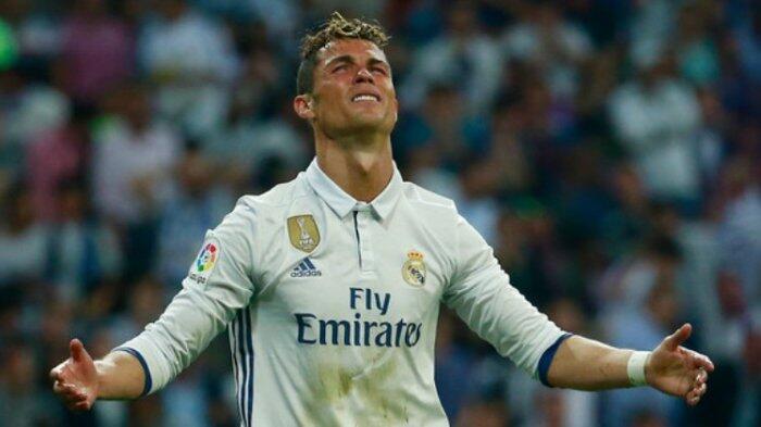 Real Madrid vs Barcelona: Cristiano Ronaldo Rambutnya Dikomentari Lucu Oleh Netizen