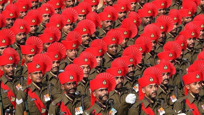 Pemberontak Bunuh 12 Personil Paramiliter di India