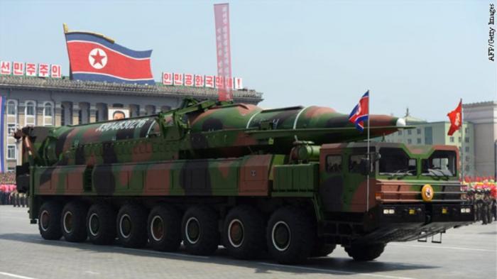 Unjuk Kekuatan Militer, Korut Ancam Tenggelamkan Kapal Induk AS