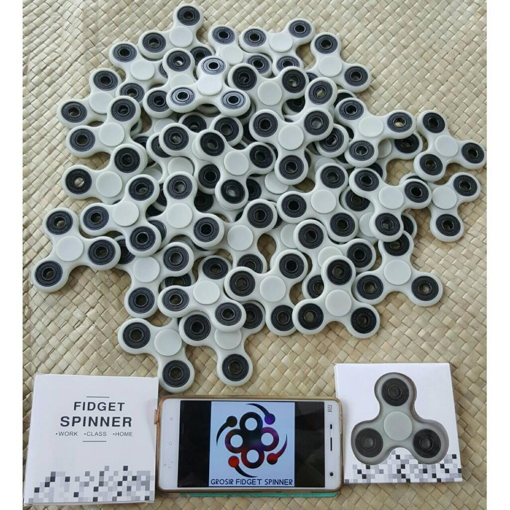 JUAL FIDGET SPINNER GLOW IN THE DARK (HARGA GROSIR)