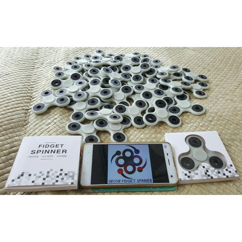 JUAL FIDGET SPINNER GLOW IN THE DARK (HARGA GROSIR)
