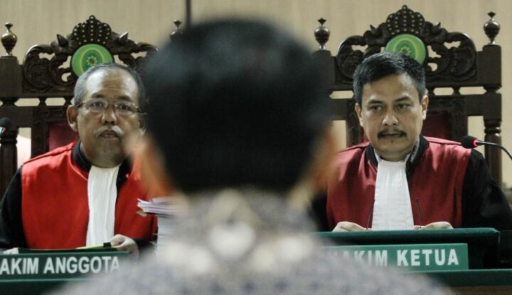 Hakim Akan Bacakan Putusan Kasus Ahok pada 9 Mei!!