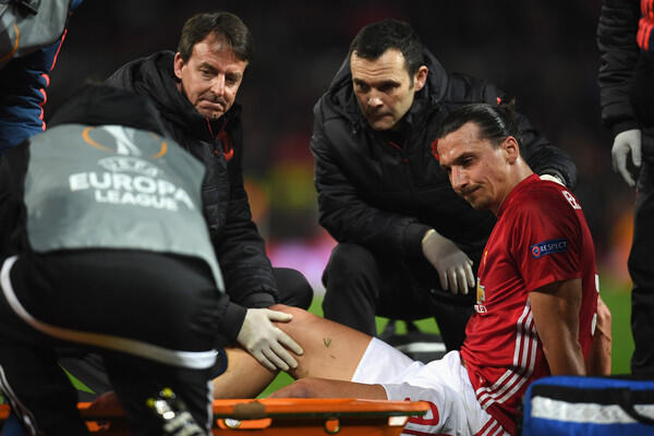 Cedera Ligamen Buat Ibra Dirumorkan Bakal Dilepas Man United