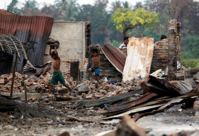 Potret Pilu Muslim Rohingya; Dibantai, Diperkosa, Terusir