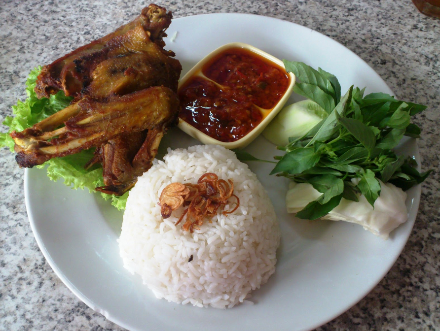 Liburan di Semarang? Jangan Lupa Mampir ke 5 Tempat Kuliner ini