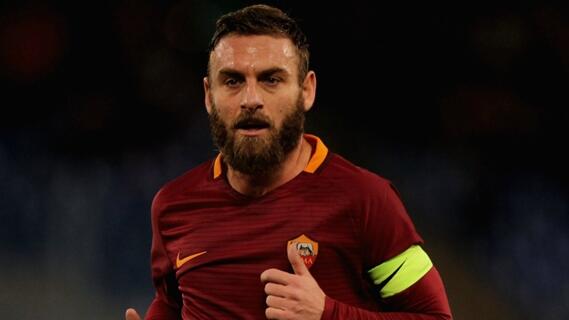 De Rossi: Mungkin Salah Bertahan di Roma, Tapi Saya Tak Menyesal